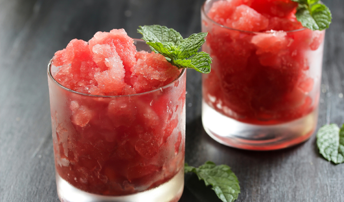 frozen-strawberry-cocktail-natural-fruit-drinks